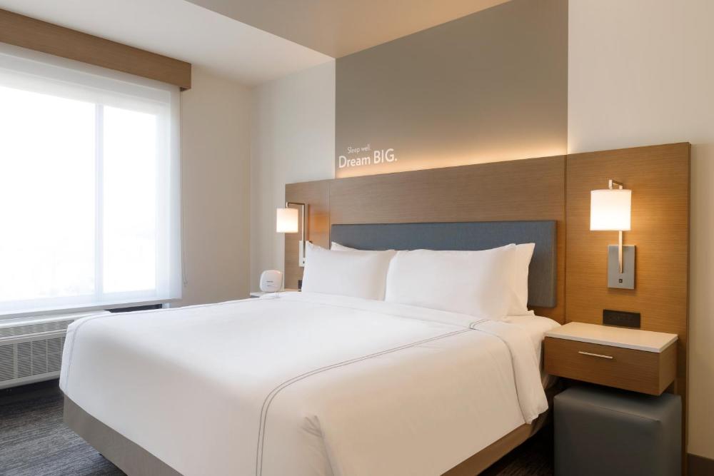 Suite - Hearing Accessible - Non-Smoking interior